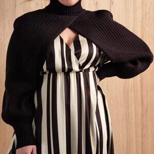 Eloquii - Turtleneck Sweater Sleeve Scarf